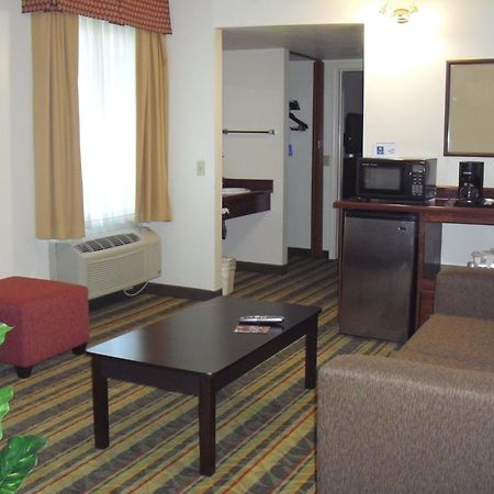Best Western Visalia Hotel Екстер'єр фото