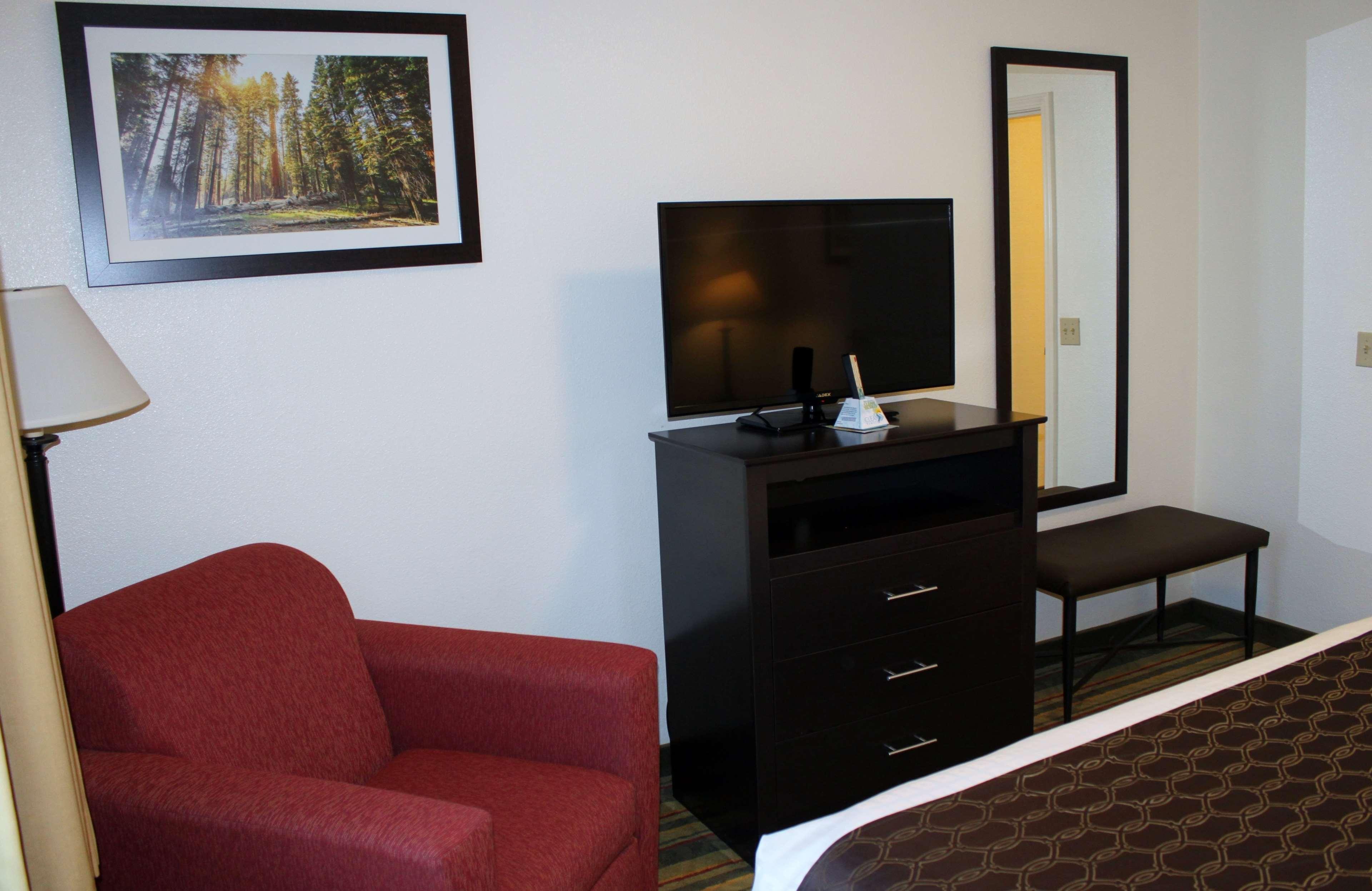 Best Western Visalia Hotel Екстер'єр фото