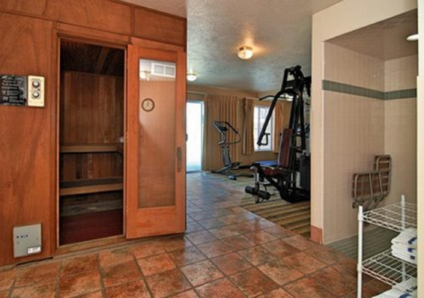 Best Western Visalia Hotel Екстер'єр фото