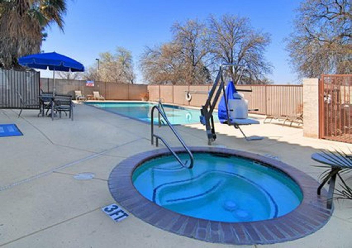 Best Western Visalia Hotel Екстер'єр фото