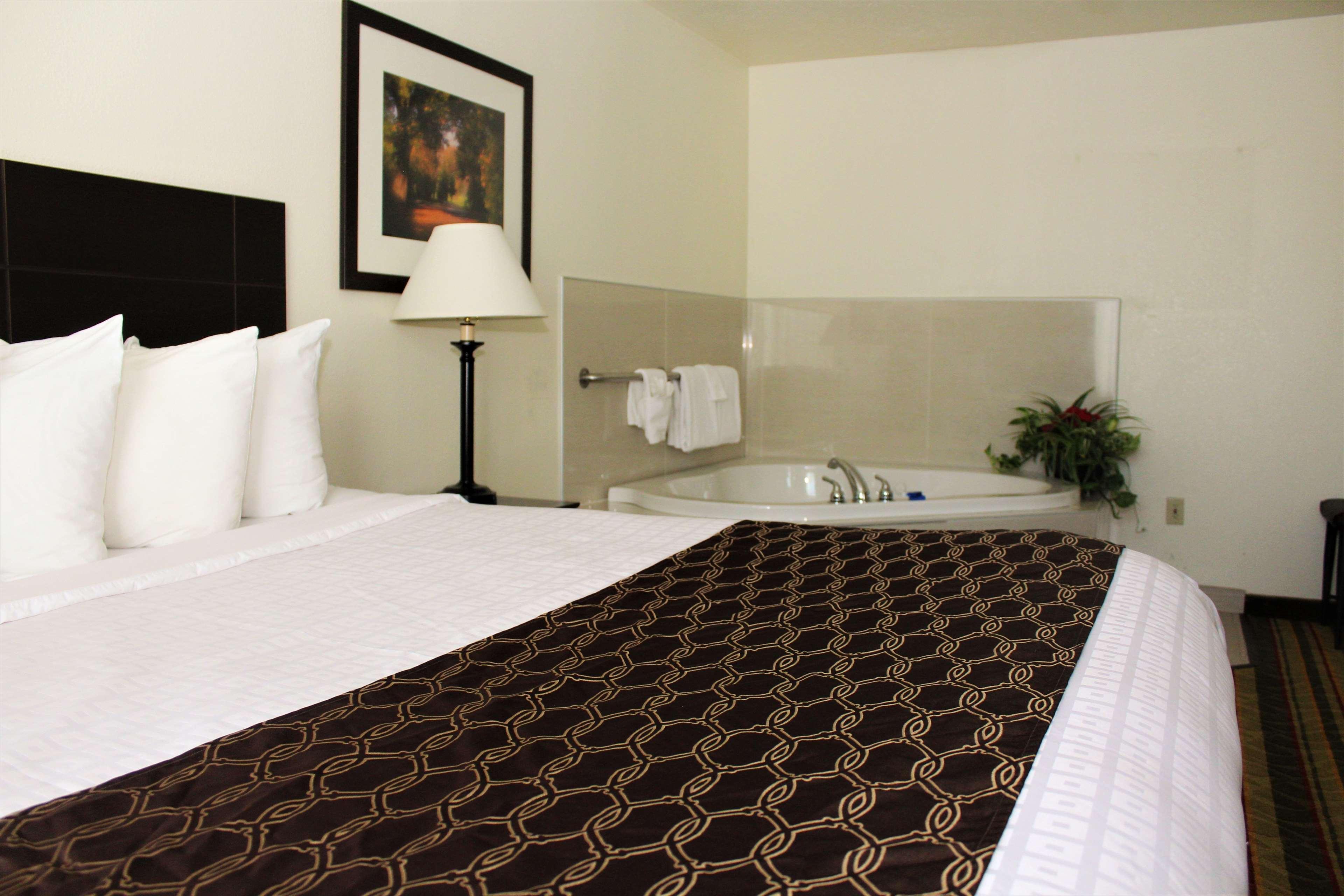 Best Western Visalia Hotel Екстер'єр фото