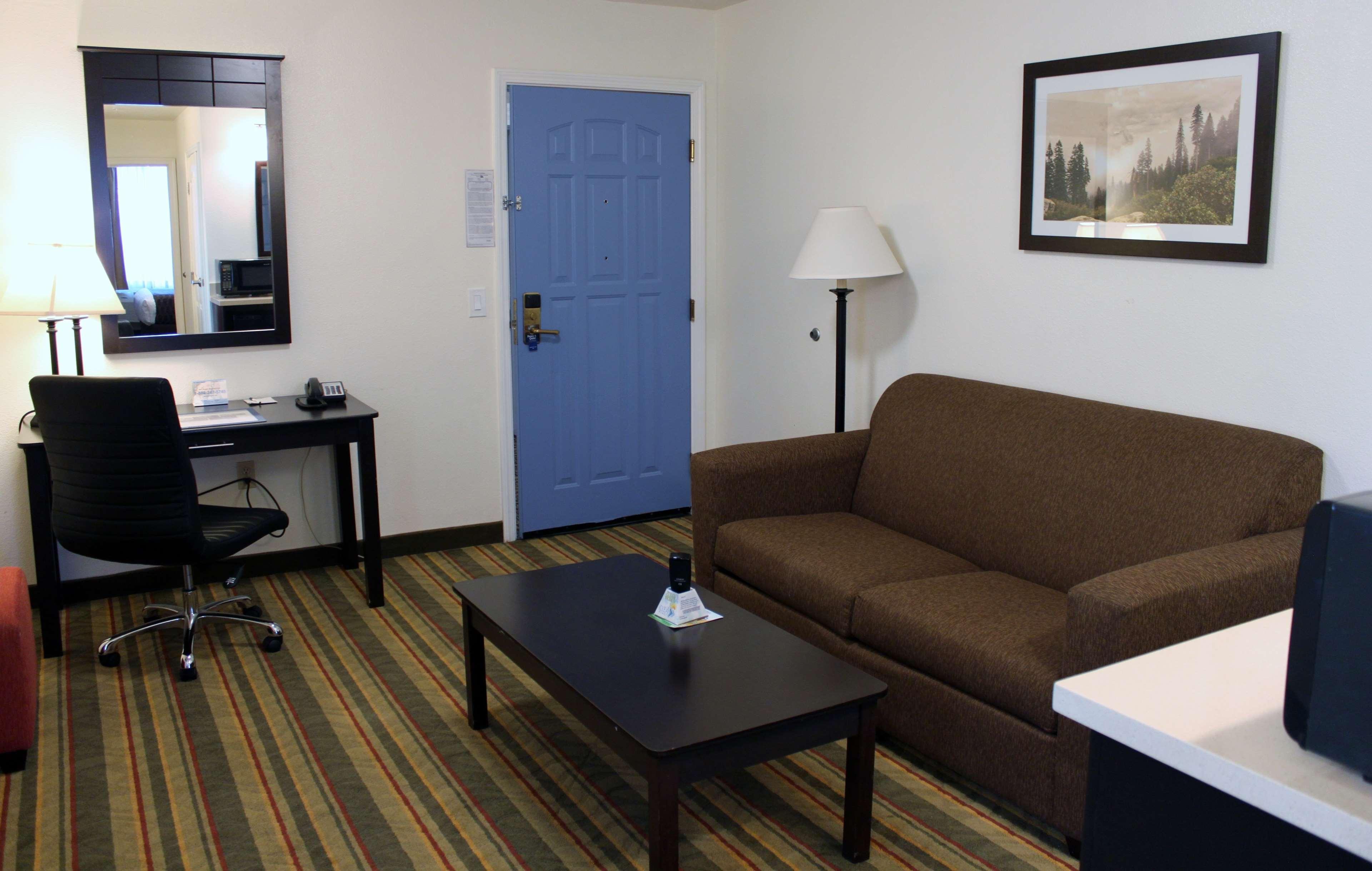 Best Western Visalia Hotel Екстер'єр фото