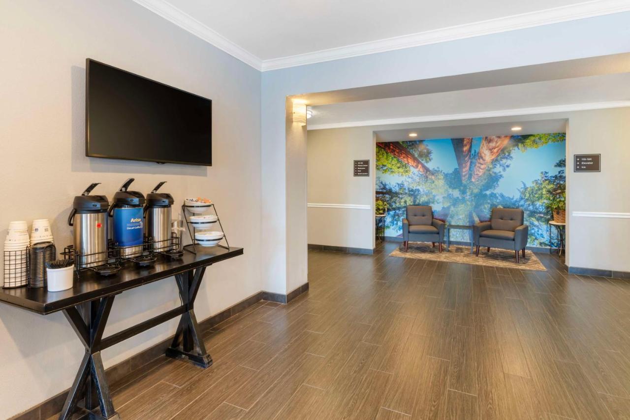 Best Western Visalia Hotel Екстер'єр фото