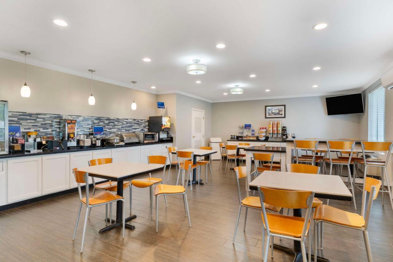Best Western Visalia Hotel Екстер'єр фото