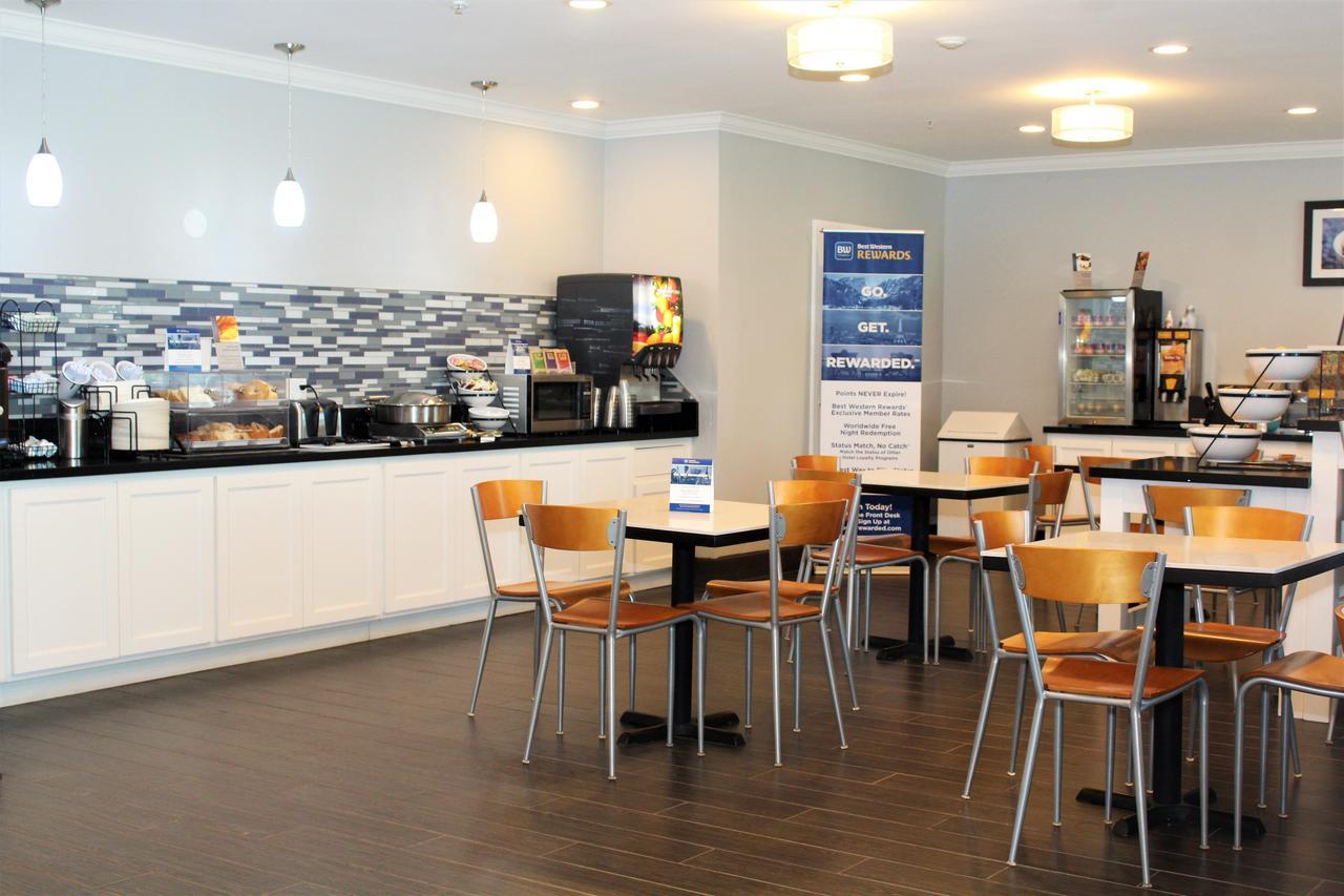 Best Western Visalia Hotel Екстер'єр фото